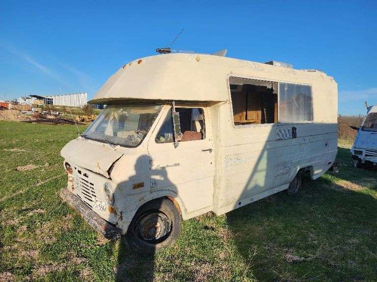 - RV