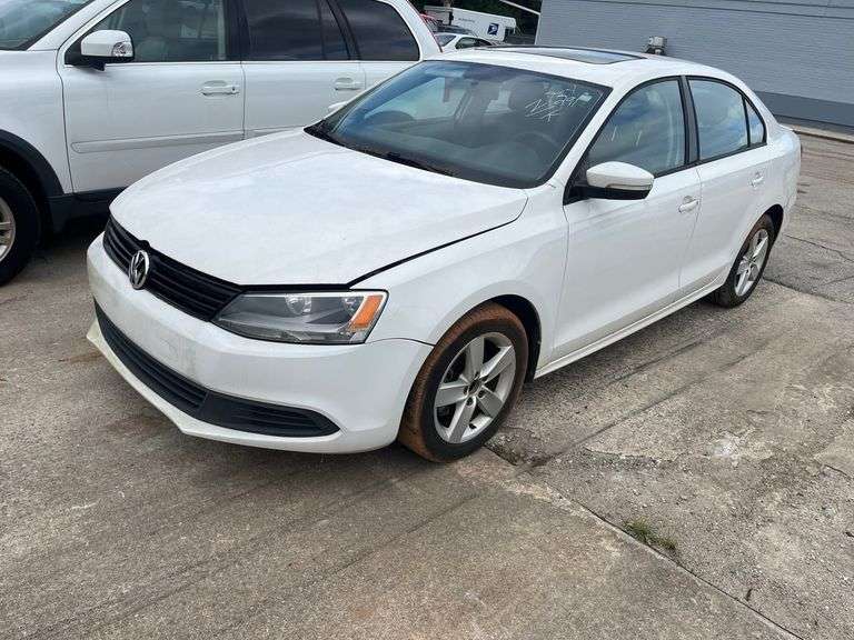 2012 VOLKSWAGEN  JETTA