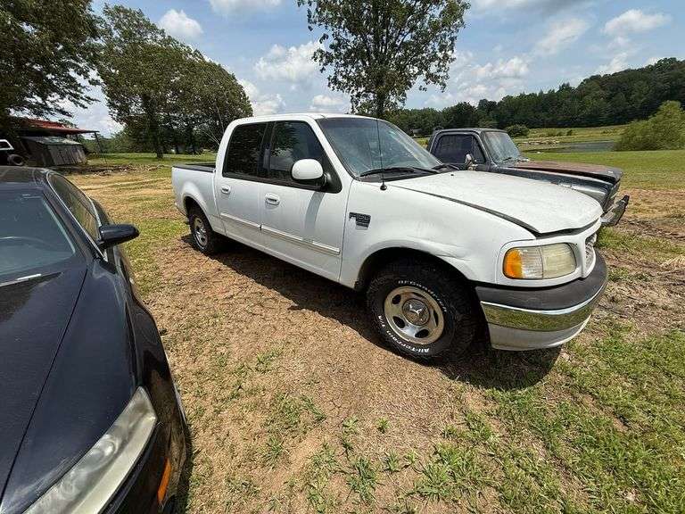 2001 FORD  F-150 XLT 4D CREW CAB