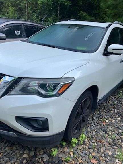2017 NISSAN  PATHFINDER