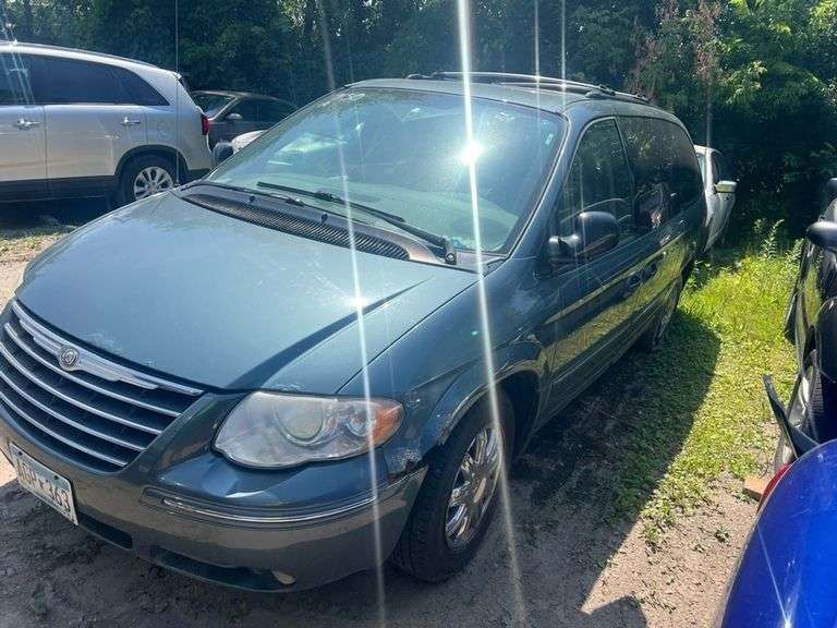 2006 CHRYSLER  TOWN AND COUNTRY