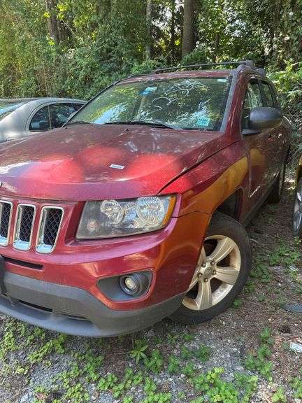 DERELICT PARTS ONLY -2016 JEEP  COMPASS