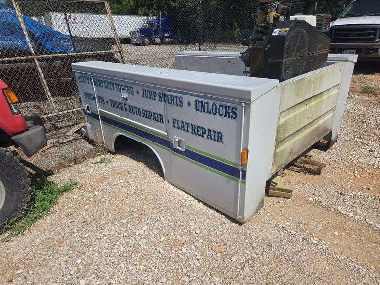 - UNKNOWN   UTILITY BED/ HONDA COMPRESSOR