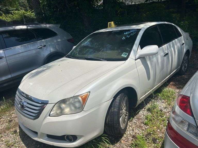 2008 TOYOTA  AVALON