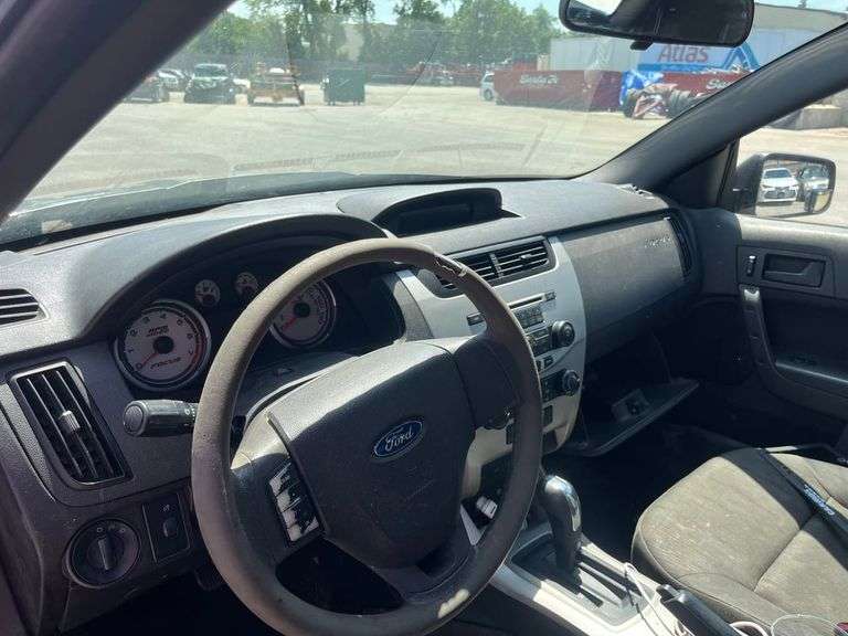 2010 FORD  FOCUS