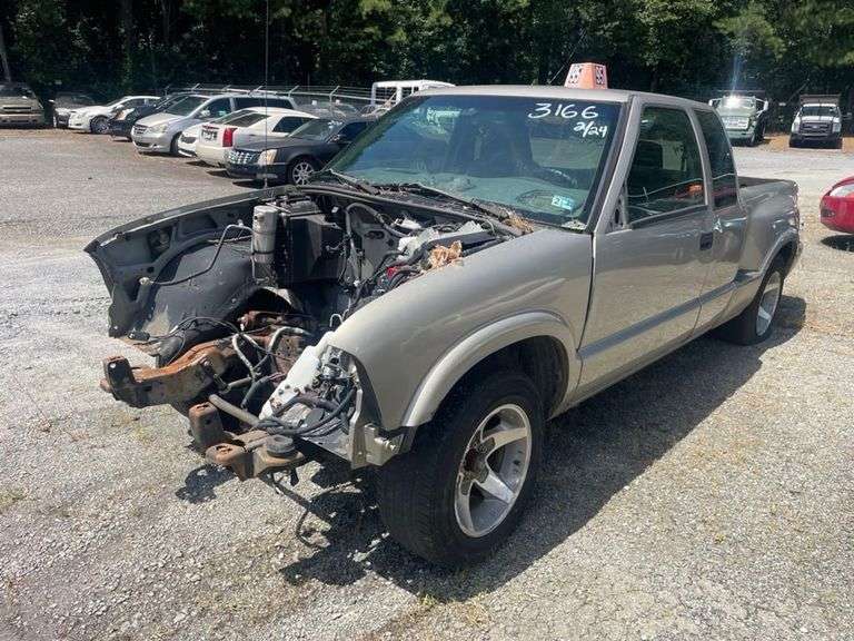 2002 GMC  SONOMA
