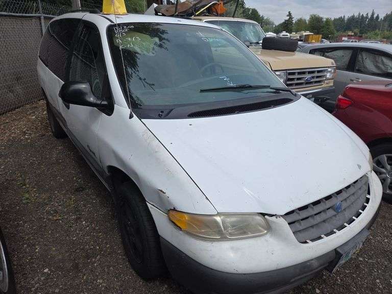 1998 PLYMOUTH  GRAND VOYAGER