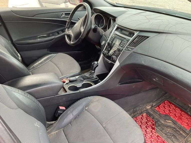 2011 HYUNDAI  SONATA