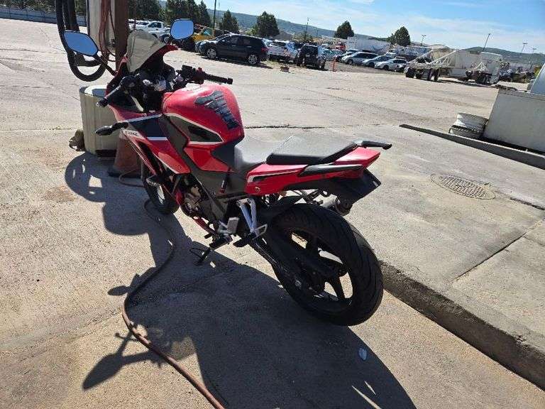 2017 HONDA  CBR300R