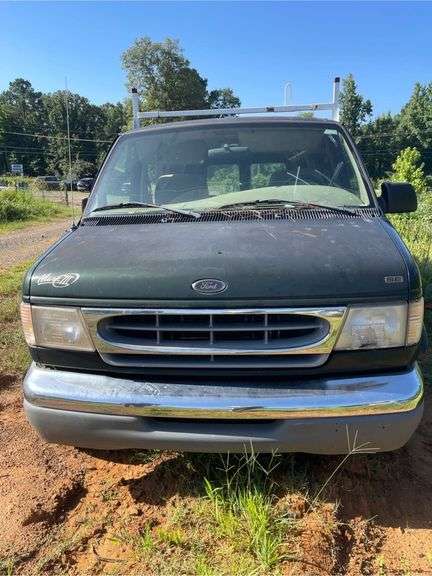 2000 FORD  E-150