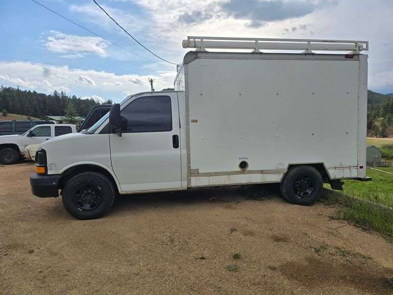 TITLE-2004 GMC  SAVANA
