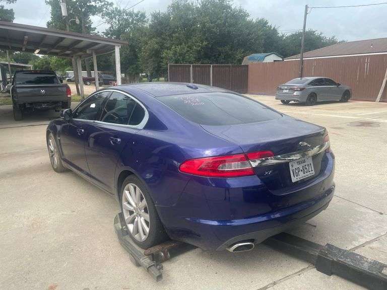 2010 JAGUAR  XF