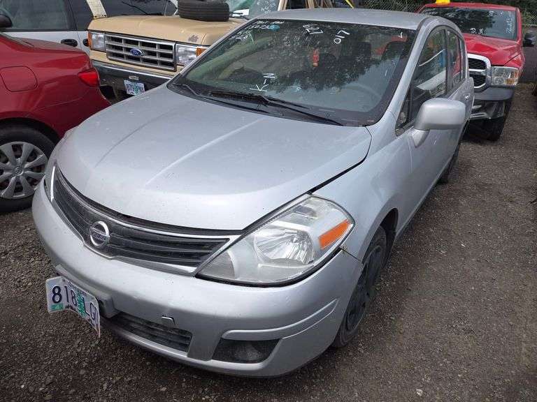 2011 NISSAN  VERSA