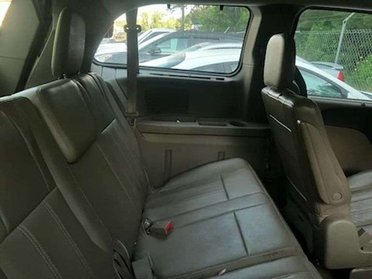2011 CHRYSLER  TOWN AND COUNTRY