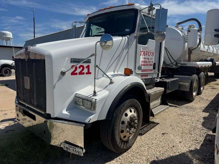 2014 KENWORTH  T8 SERIES