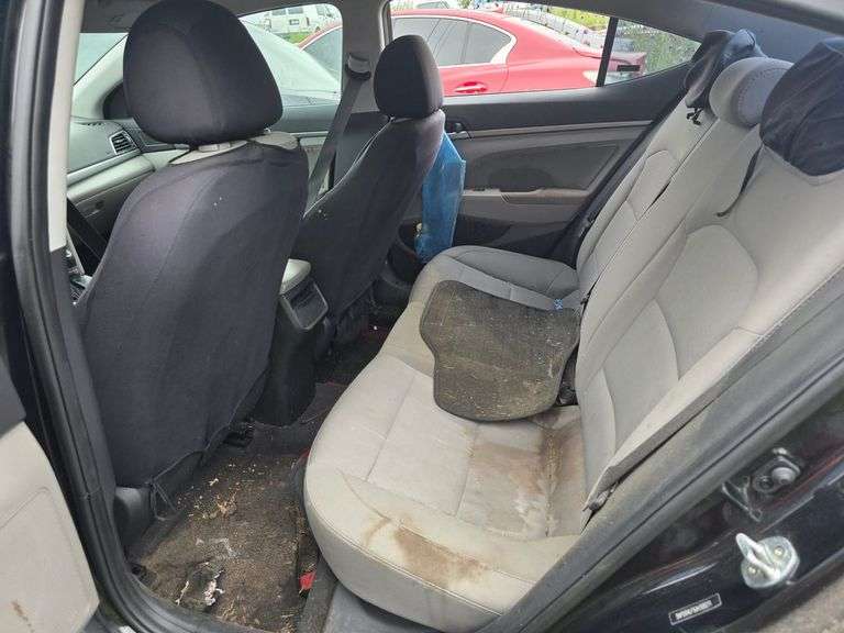 2018 HYUNDAI  ELANTRA