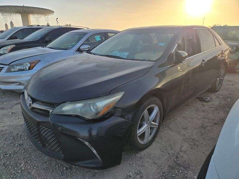 2015 TOYOTA  CAMRY