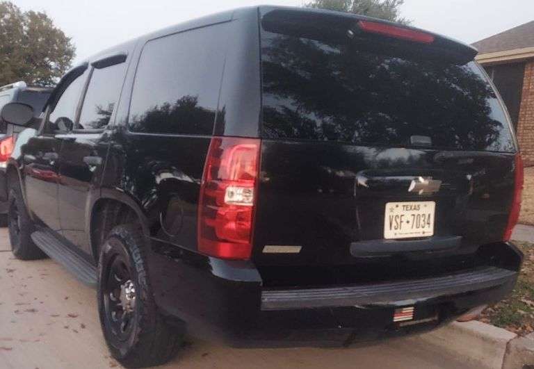 Clean title - 2009 CHEVROLET  TAHOE