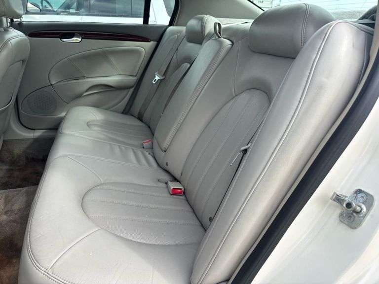 2008 BUICK  LUCERNE