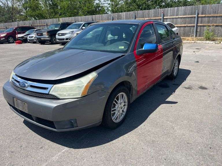 2010 FORD  FOCUS