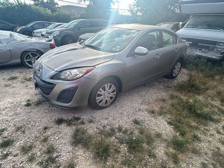 2011 MAZDA  MAZDA3