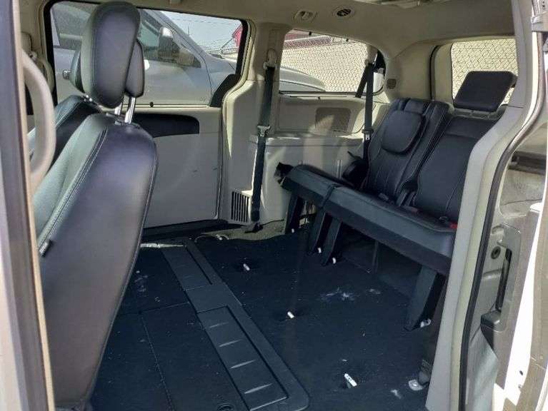 2012 CHRYSLER  TOWN AND COUNTRY