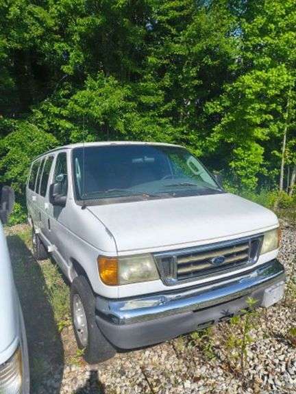 2006 FORD  E-350