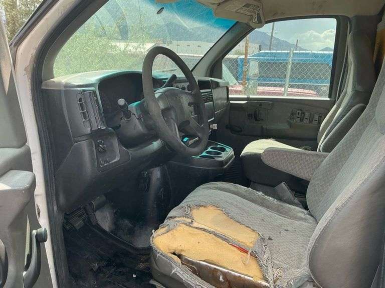 2003 GMC  SAVANA