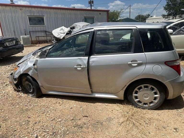 2006 TOYOTA  SCION XA