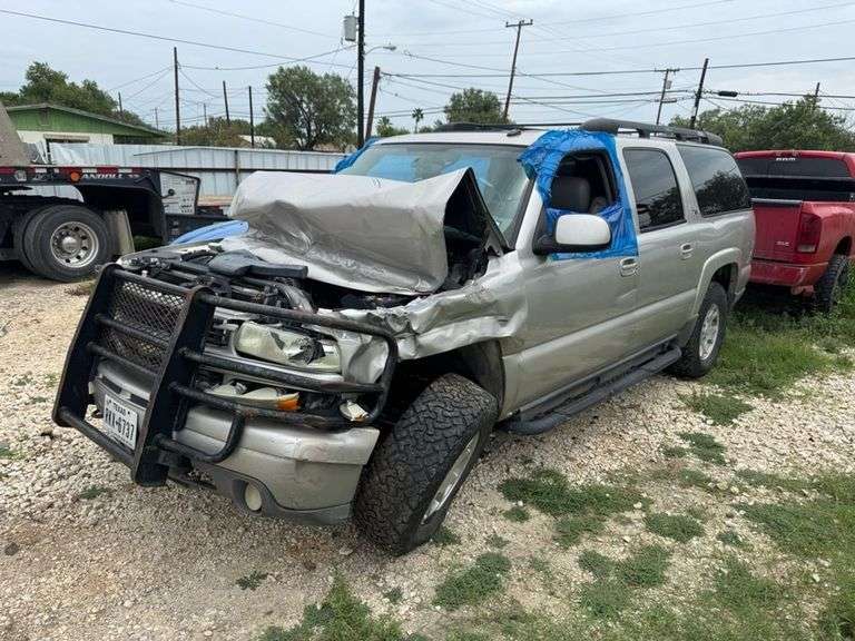 2004 CHEVROLET  SUBURBAN