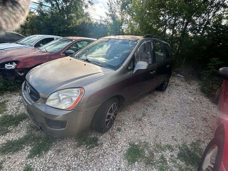 2009 KIA  RONDO