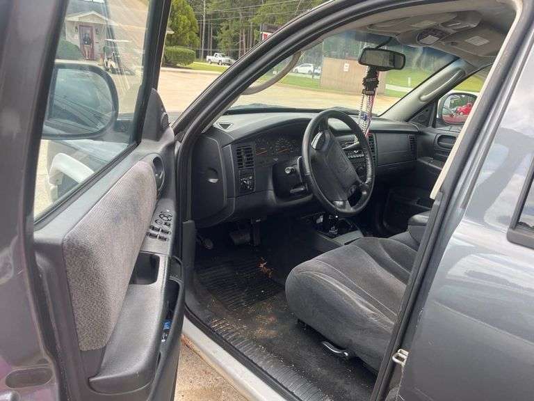 TITLE-2004 DODGE  DAKOTA