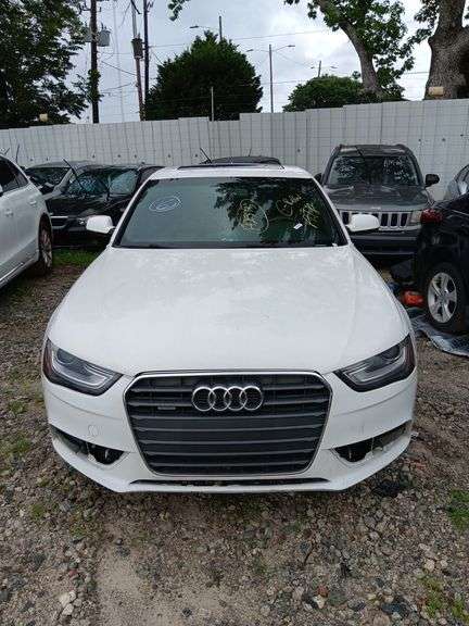 DERELICT PARTS ONLY -2013 AUDI  A4