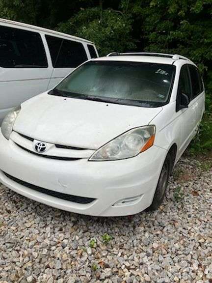COURT ORDER-2009 TOYOTA  SIENNA