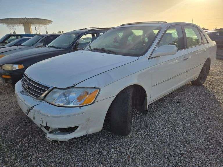 2003 TOYOTA  AVALON