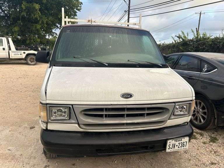 2000 FORD  E-150