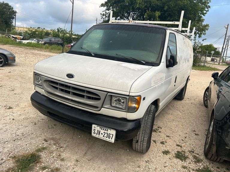 2000 FORD  E-150