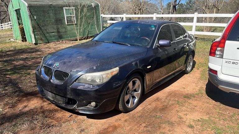 2006 BMW  525I