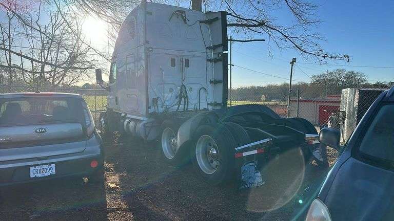 TITLE-2015 FREIGHTLINER  CASCADIA