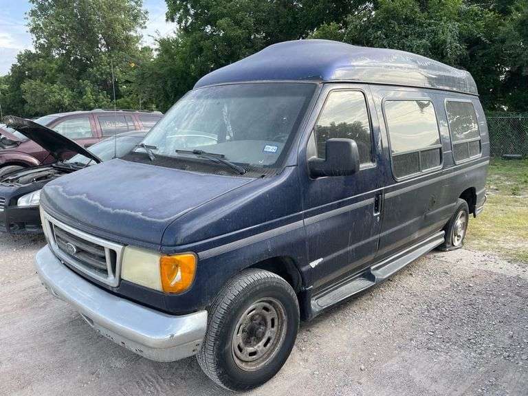 2006 FORD  E-150