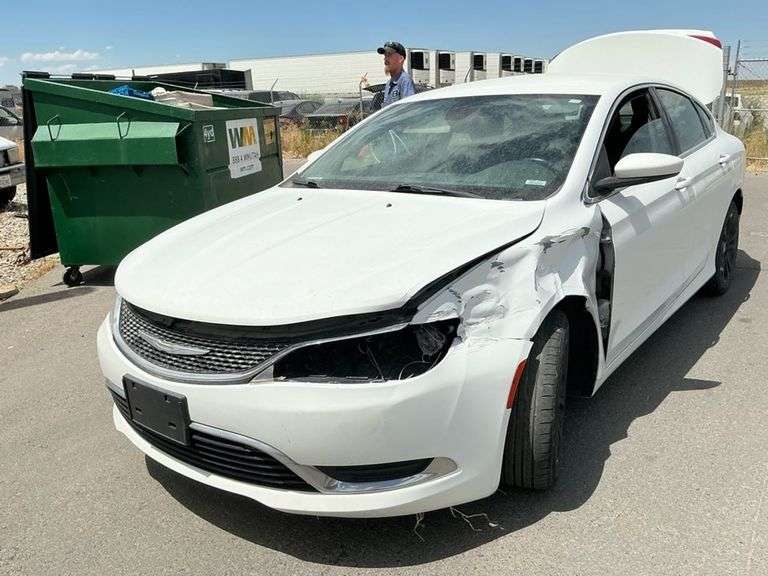 2015 CHRYSLER  200