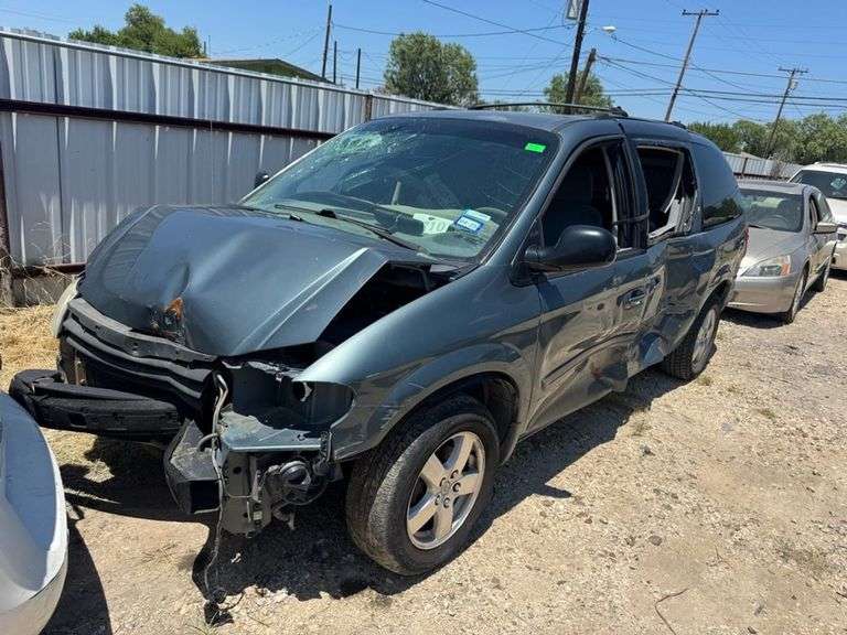 2006 CHRYSLER  TOWN AND COUNTRY