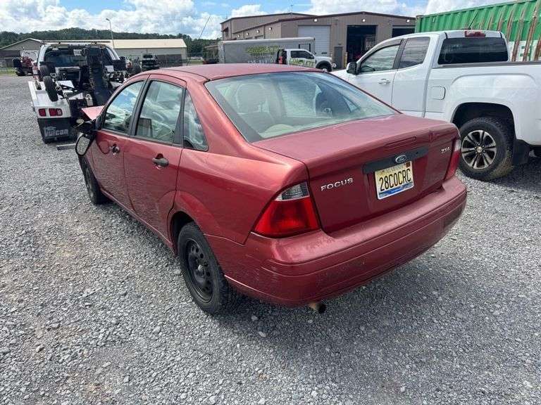 2005 FORD  FOCUS