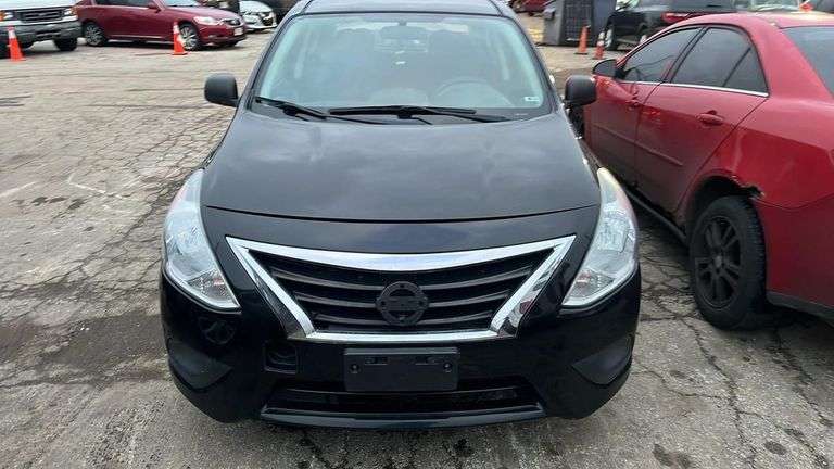 2015 NISSAN  VERSA