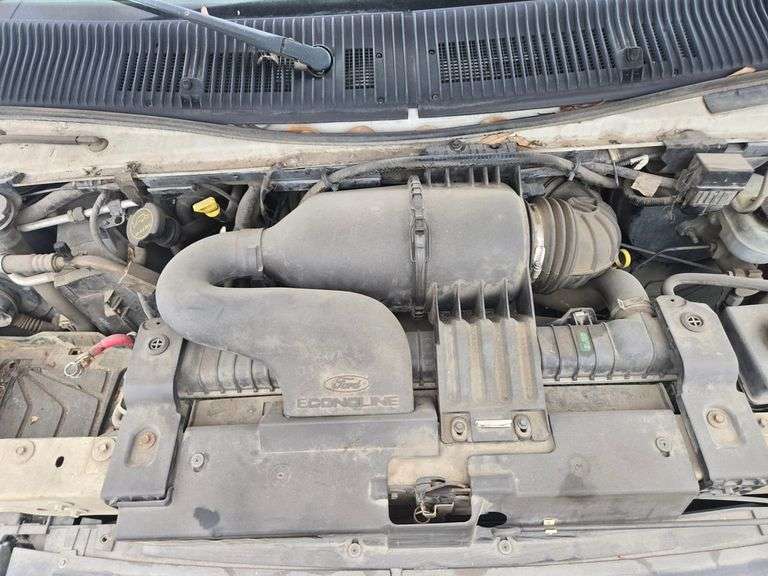 2004 FORD  E-350