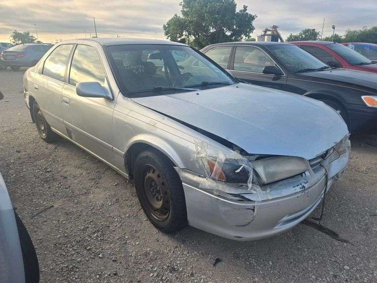 2001 TOYOTA  CAMRY