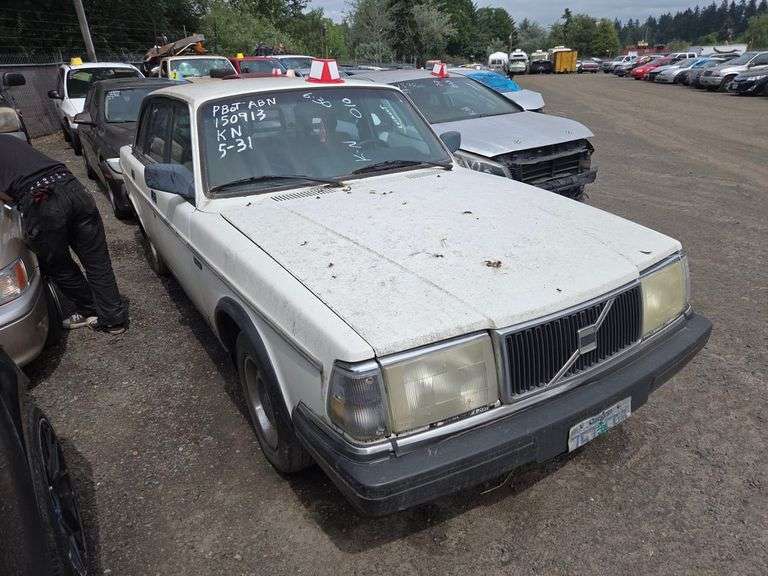 1991 VOLVO  240 SERIES