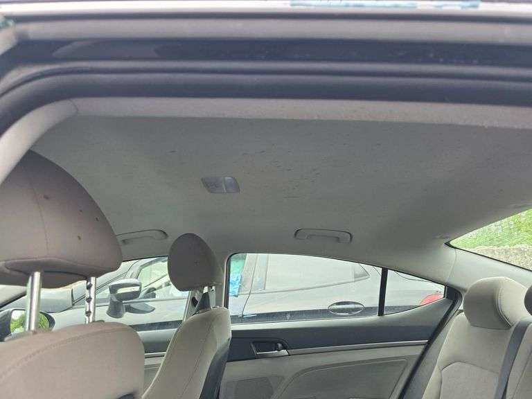 2018 HYUNDAI  ELANTRA