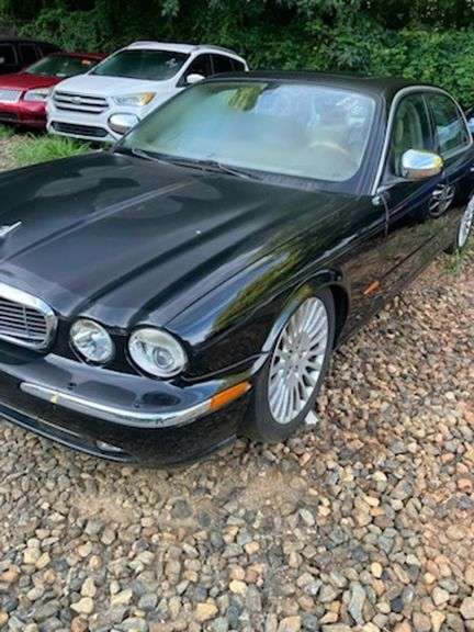 2005 JAGUAR  XJ
