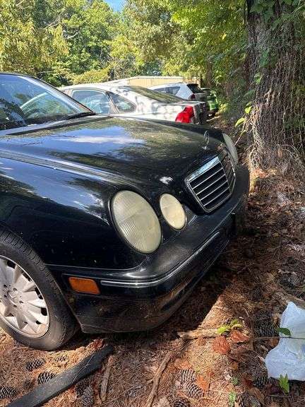 DERELICT PARTS ONLY -2000 MERCEDES-BENZ  E-CLASS